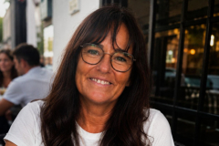 Frau Adendorf, Schulsekretärin